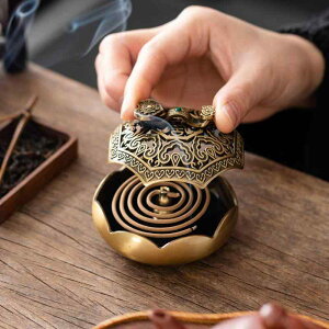 香炉 銅合金製 電気メッキ加工 和風 レトロ クラシック アンティーク調 三脚 吉祥如意柄 家庭用 室内用 茶道 仏具 渦巻き線香立て 白檀 お香 アロマ おしゃれ