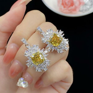 ジュエリーセット レディース レディアンカット プリンセスカット 金色 ジルコニア 氷花モチーフ 華やか K18GP サイズ調整可能 指輪 ペンダント ピアス エレガント 高級感 おしゃれ 通勤 オフ