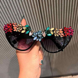 サングラス レディース 女性用 UV400カット 紫外線対策 キャッツアイ ビッグフレーム 個性的 レトロ 豪華 ラインストーン 宮廷風 欧米スタイル ファッション お洒落 パーティー 旅行 ドライブ