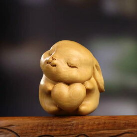 木製置物 太行崖柏 天然木 無垢材 手彫り 立体彫刻 かわいい 癒し ハートウサギ ラビット 兎 干支 卯 卓上 デスク用 飾り インテリア オブジェ 装飾品