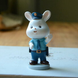 置物 かわいい うさぎ 警察官 フィギュア 樹脂製 モダン おしゃれ インテリア雑貨 ミニサイズ ワインラック 本棚 子供部屋 リビング オフィス 卓上 プレゼント ギフト