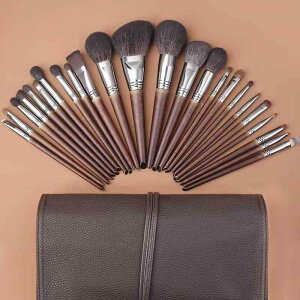 化粧ブラシ 羊毛 24本セット プロ仕様 高級感 フルセット 超やわらか肌触り 木製ハンドル 長柄 多機能 メイク筆 初心者向け 顔全体 フェイス アイシャドウ チーク コスメ道具セット