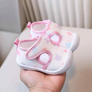 ファーストシューズ ベビー 男の子 女の子 かわいい やわらかい メッシュ 通気性 抜群 軽量 滑り止め 笛入り 音が出る マジックテープ 0歳 1歳 2歳 向け 赤ちゃん 幼児 春夏