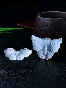 天然石 モロッコ産 透石膏 蝶々 バタフライ オブジェ 置物 原石 手彫り ペンダント ネックレス アクセサリー パワーストーン ヒーリング ホワイト モダン シンプル インテリア雑貨 飾り