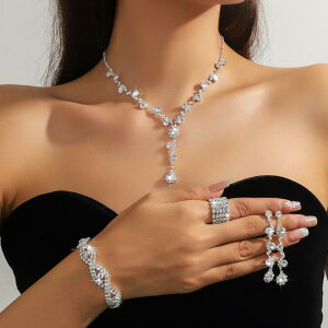 ANZT[Zbg fB[X ĕ SʃCXg[  dCbLH ҂ݍ fUC 􉽊w`[t lbNX CO uXbg w 4_Zbg t@bV 