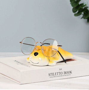 メガネスタンド かわいい 寝そべり犬 動物モチーフ ユニークデザイン 卓上収納 ディスプレイ おしゃれ 樹脂製 インテリア置物(x2)