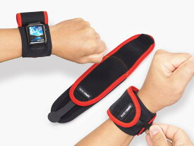 《Watch suit》腕時計やスマートウォッチを5秒で簡単装着する保護プロテクターです。Apple Watch・Fitbit等をプールで水泳やスポーツ時にカバー、信頼のメイドインジャパン