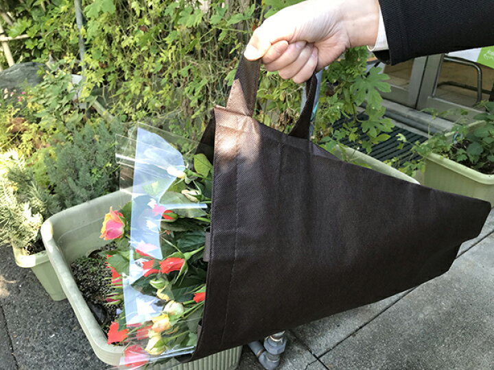 楽天市場 切り花 花束用 縦横取っ手の花袋 不織布袋 S 茶色 40cm 16cm 50cm 1枚 ナジャ工房