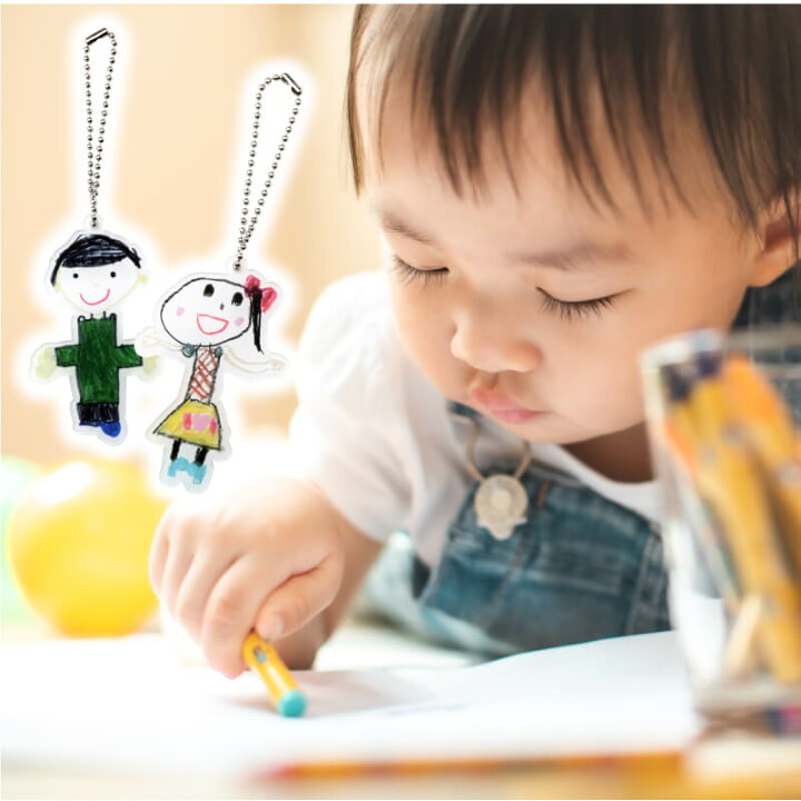 楽天市場 子どもの絵 プレゼント キーホルダー グッズ お絵かきキーホルダー ギフト かわいい おえかき お絵描き イラスト 似顔絵 アクリル アクキー オリジナル 軽量 手のひらサイズ 思い出 誕生日 記念日 お父さん お母さん おじいちゃん 家族 10日営業日出荷 名