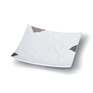 有田焼 太 白 黒 マット プラチナ クラック 彫 角皿 18cm 皿 中皿 刺身 焼物 揚物 前菜 サラダ 肉料理 魚料理 盛皿 ホワイト ブラック 銀 シルバー 日本製 国産 おしゃれ ギフト プレゼント 贈り