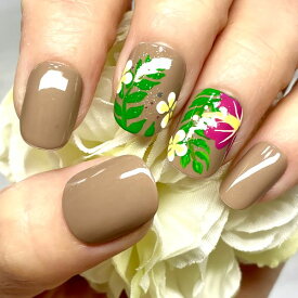 ☆フラワーネイル☆お花 ハイビスカス プルメリア ボタニカル リゾート サマー 夏 手書きアート ベージュ シンプル 大人 繰り返し使える貼るだけ簡単 ネイリスト作成 ハンドメイド ネイルチップnailつけ爪付け爪 美フォルム美爪sm