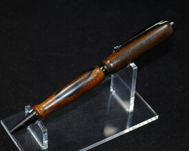 シャム柿の木製ボールペン　私が手作り作製しました！！　名入れサービス！！