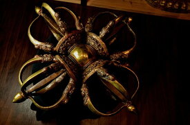 超特大十字ヴァジュラ(業輪)　銅造鍍金彫金仕上げ