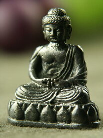 極小仏像（小）戌・亥歳の守り本尊阿弥陀如来