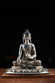 釈迦如来 銀製彫金仕上げ