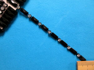 CXg[u[hi0.4cm@3mjNA×