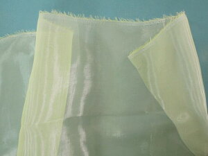 シルクオーガンジー生地薄キミドリ系(130cm幅 1.5m)