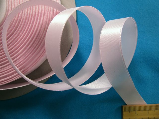 舗両面サテンリボン（1.2cm幅 30m巻)薄ピンク 裁縫材料