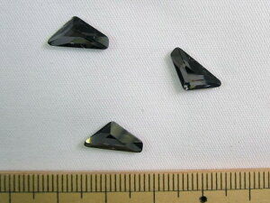 XtXL[izbgtBbNXj2738@Triangle@Alpha@FB@12x6mmCrystal(001)@Silver@NightiSINIj@M-Foiled