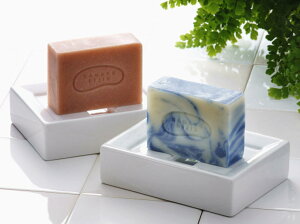 洗顔化粧石鹸【なまこ美人】【楽ギフ_のし宛書】【楽ギフ_メッセ入力】【乾燥肌・敏感肌・ニキビ肌にも】【3ヶ以上で送料無料】