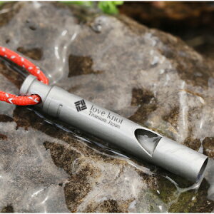 LOVEKNOT ホイッスル チタン製 アウトドアギア 救助用 笛 携帯用 アウトドア キャンプ バーベキュー 軽量 防災