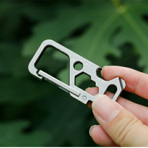 LOVEKNOT カラビナ キーホルダー チタン製マルチツール EDC 多機能ツール 栓抜き ドライバー 六角レンチ アウトドア キャンプ バーベキュー軽量 防災 父の日 ギフト