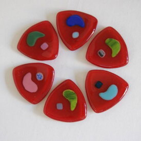 フュージング箸置き ガラス製・赤三角A〈6点セット）