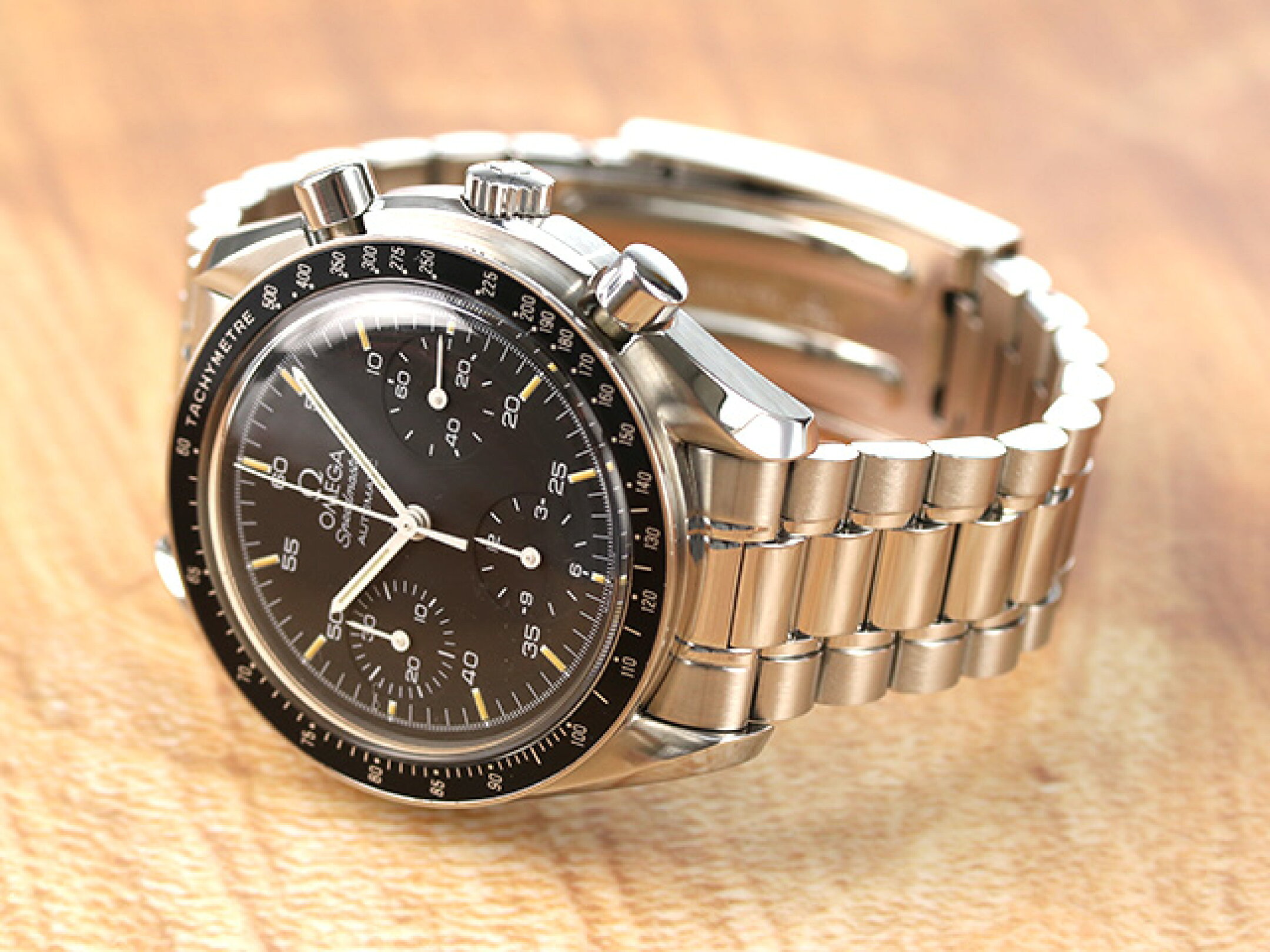 オメガ スピードマスターの修理後の状態