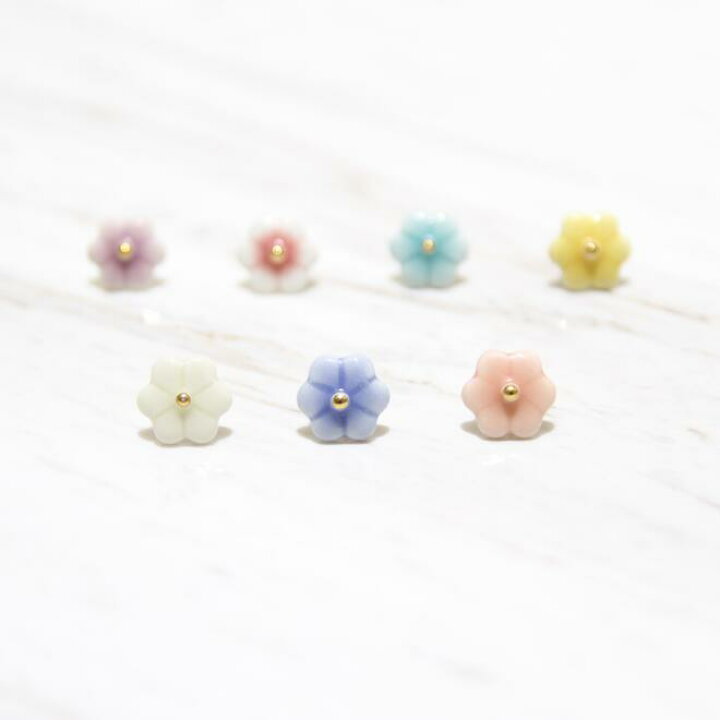 楽天市場 小花 ピアス 花 はな 陶芸作家 ののむらみなみ デザイン やきもの アクセサリー ハンドメイド 金彩 七窯社