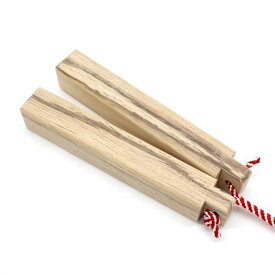 【訳アリの御品物】 拍子木(ミニ) 樫製 長さ13,5cm 太さ1,9cmX1,9cmおまつり お神輿 祭礼用品 お祭り用品 呼び出し 打楽器 夜警 夜回り パトロール 防犯 防火 戸締り用心 消防用品 防災用品 ひょうしぎ 拍子木 お子様用 子供用 樫製 かし 国産 日本製