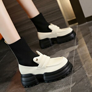 ローファー 厚底 個性的 タグ かわいい 黒 スリッポン シューズ 韓国系 レトロ 合皮 レザーシューズ 英国風 学園 学生 ブラック