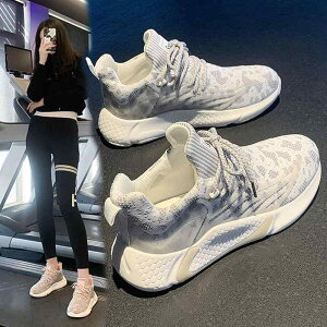 �����j���O �V���[�Y ���ꂢ�� �X�j�[�J�[ ���f�B�[�X �y�� ���K �ʋC�� �����₷�� ���ɂ��� �^���C �� �O���[ �s���N ���I