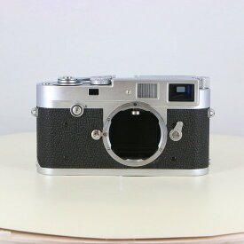 【中古】 (ライカ) Leica M2 クローム 内ギザ セルフ無し【中古カメラ レンジファインダー】 ランク：B
