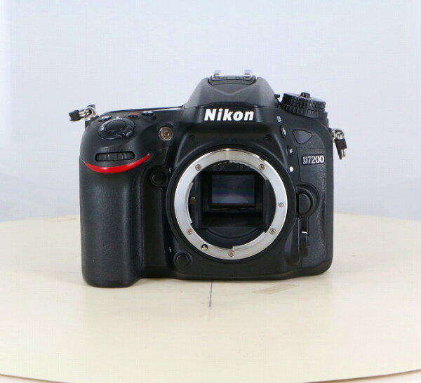 【中古】ﾆｺﾝ D7200 ﾎﾞﾃﾞｲ  ランク：B「カメラのナニワ　梅田買取センター在庫」【デジタル一眼】商品コード：2221091103304
