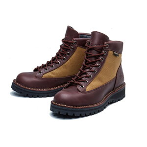 _i[ W's DANNER FIELD (D121004) fB[X