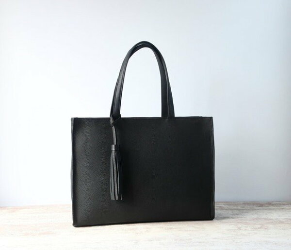 A4サイズしかくトートbag(ファスナー・外縫いver)☆彡ブラック・受注製作　バッグ 日本製 国産 メンズ レディース 本革 通勤バッグ シンプル 高級 お洒落 鞄 カバン 牛革 旅行 フォーマル オケージョン プレゼント ブランド 入園式 バッグ 本革