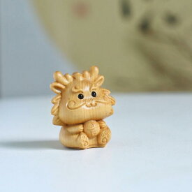 置物 崖柏 木彫り 干支 龍 ベビー ミニフィギュア かわいい キャラクター 無垢材 天然木製 デスク飾り コンパクト インテリア雑貨 縁起物 開運 幸運 手のひらサイズ