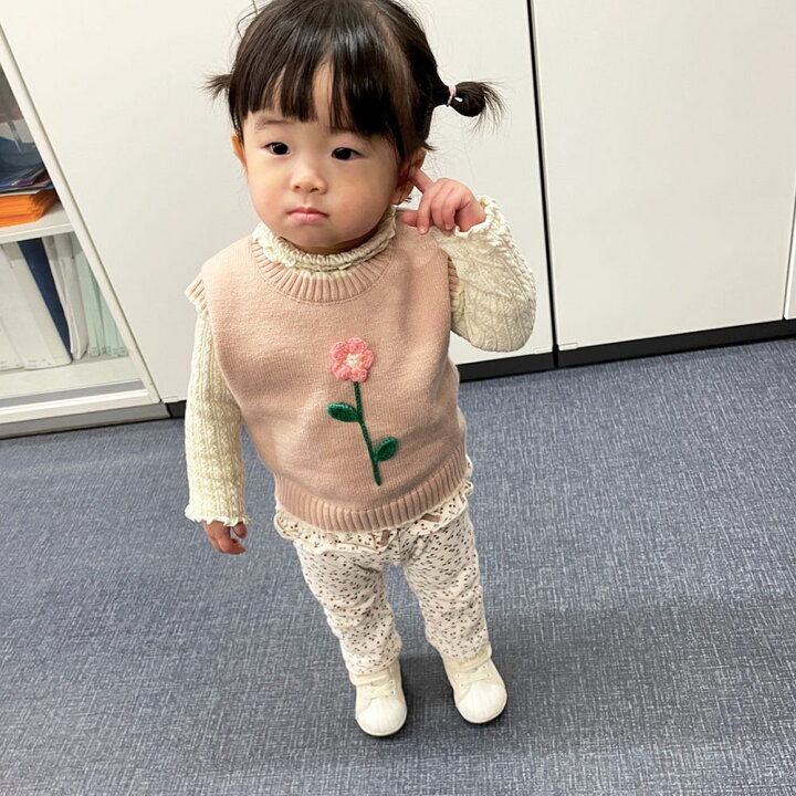 楽天市場 子供服 ベスト キッズベスト 女の子 ベビー服 ニットベスト フラワー刺繍 花柄 赤ちゃん 袖なし 可愛い かわいい 春 秋 冬 アウター トップス 韓国スタイル おしゃれ ガールズ 子ども服 キッズ 1歳 2歳 3歳 ホワイト ピンク 80 90 100 Natty Company