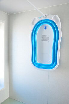 楽天市場 更に２倍 送料無料 コンパクトにたためるベビーバス フォールディングバス バスチェア コンパクト 収納 ナチュラルリビング ナチュラルリビング ママ ベビー