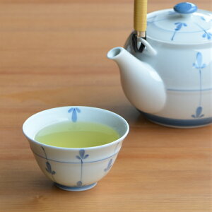 natural69 【 波佐見焼 】 重山陶器 めばえ 反煎茶碗 / ナチュラル69 はさみ焼き 食器 湯呑み 新芽 電子レンジ 食洗機対応 日本製 青 おしゃれ かわいい 北欧 和食器 陶磁器 プレゼント ギフト 新