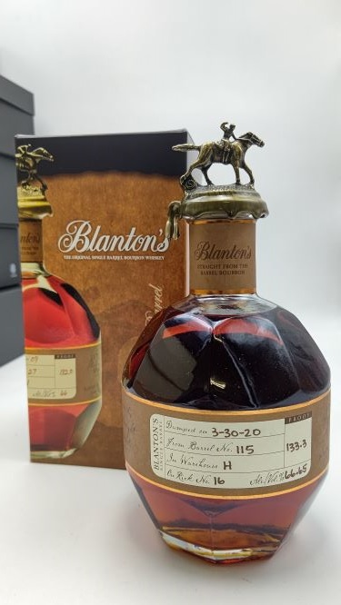 唯一無二のシングルバレル ブラントン フロム ザ バレル 【ギフト】 66.65° 700ml Blanton`s single barrel from お中元 Barrel the bourbon Whiskey