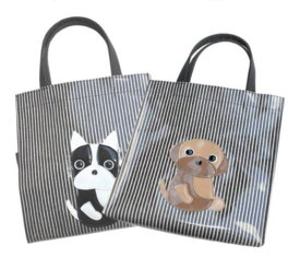 お座り上手なワンコ達 散歩バッグ 犬 撥水 プードル フレンチブルドッググッズ 雑貨 モチーフ 好き プレゼント かわいい ビニールコーティング トートバッグ