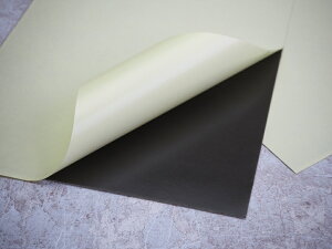 y3M@BETAe[v VOC^Cv 0.5mm 4425-05@290mm×210mm@2z\IȃV[ނƂĎgpu`e[vɔׂāAڒ́AϔMAό󐫂ɗDĂ܂