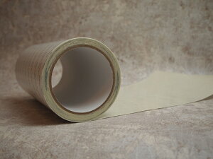 『日東電工 粗面・曲面用 強接着両面テープ VR-5000T  200mm×5.3m巻 1本』金属やポリプロピレン・ポリエチレン等のプラスチック素材、皮革やEPDM・CR等のゴム素材などに