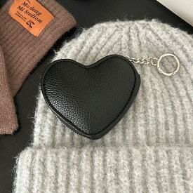 【300円クーポン】 バッグチャーム ポーチ チェーン 大容量 大きめ コスメボックス 持ち運び 持ち歩き 小さめ 小物入れ カラビナ カラビナ付き キーホルダー コンパクト ハート ブランド 機能的 ミニ トラベル かわいい 韓国 おしゃれ 旅行 収納 プレゼント ギフト tdm 春