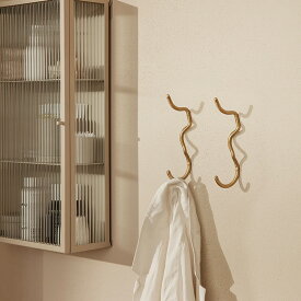 【在庫あります】Ferm Living カーヴァチュア フック ブラス Curvature Hook 曲線 くねくね ゴールド 真鍮 壁掛け おしゃれ ファームリビング 北欧 デンマーク 日本正規販売店品