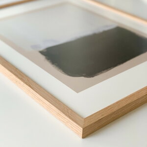 ポスターフレーム 木製 オーク 無垢材 50x70cm 映り込みが少ない 低反射 アクリル板 イタリア製 北欧 モダン おしゃれ インテリア インテリア雑貨 アート 絵画 絵 壁掛け nest