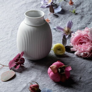 【生産終了・ラスト1点】Lyngby Porcelain フラワーベース 12cm ホワイト Curve Vase リュンビューポーセリン 北欧 デンマーク
