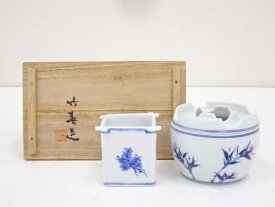 【中古】【ポイント5倍+スーパーSALE35%オフ】【陶芸・陶器】京焼　竹春造　青華三友　喫煙器セット　共箱【送料無料】[中古 煙草 たばこ おしゃれ 道具 レトロ アンティーク 骨董 ビンテージ 葉巻 シガー 雑貨 年代]