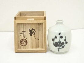 【中古】【ポイント5倍+スーパーSALE55%オフ】【華道】瀧田項一造　染付槍梅花瓶（共箱）【送料無料】[中古 花器 おしゃれ かわいい アンティーク フラワーベース 華道 華道具 茶道具 茶道 生花 花入れ 睦月 1月 冬]